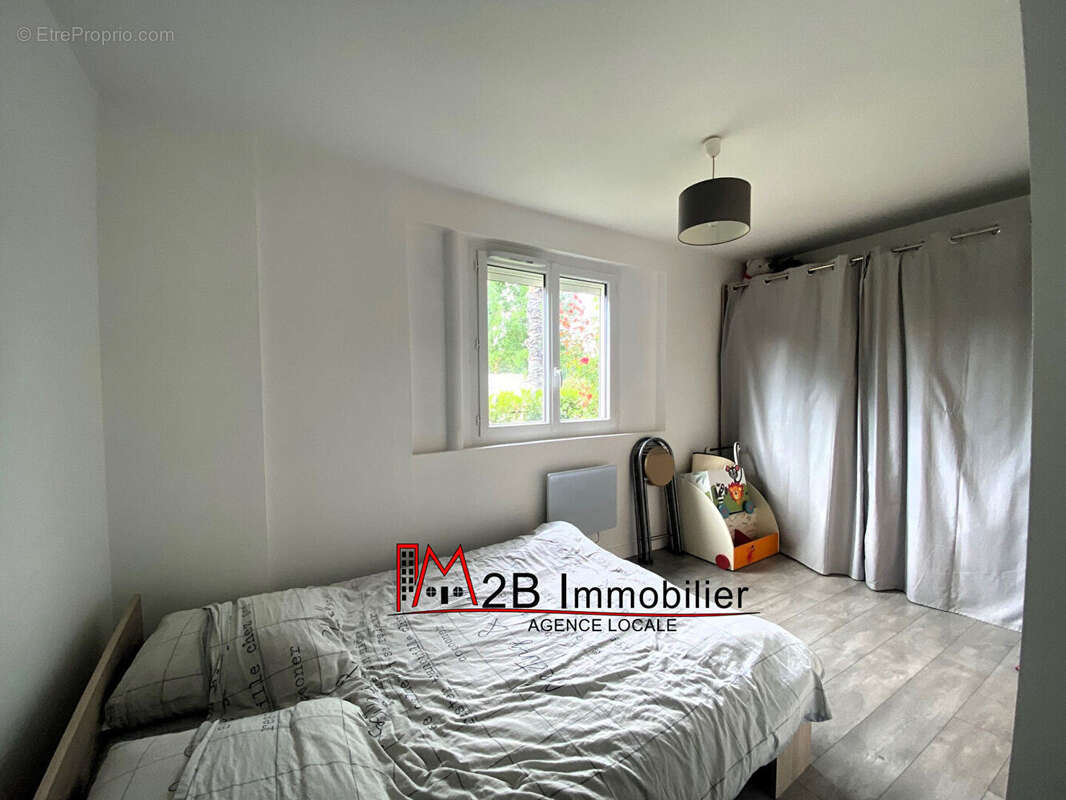 F3 renove avec terrasses - photo 6