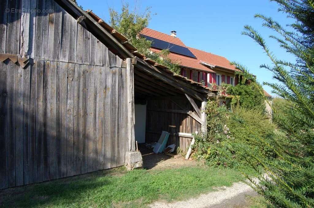 Maison à BEYNAC-ET-CAZENAC