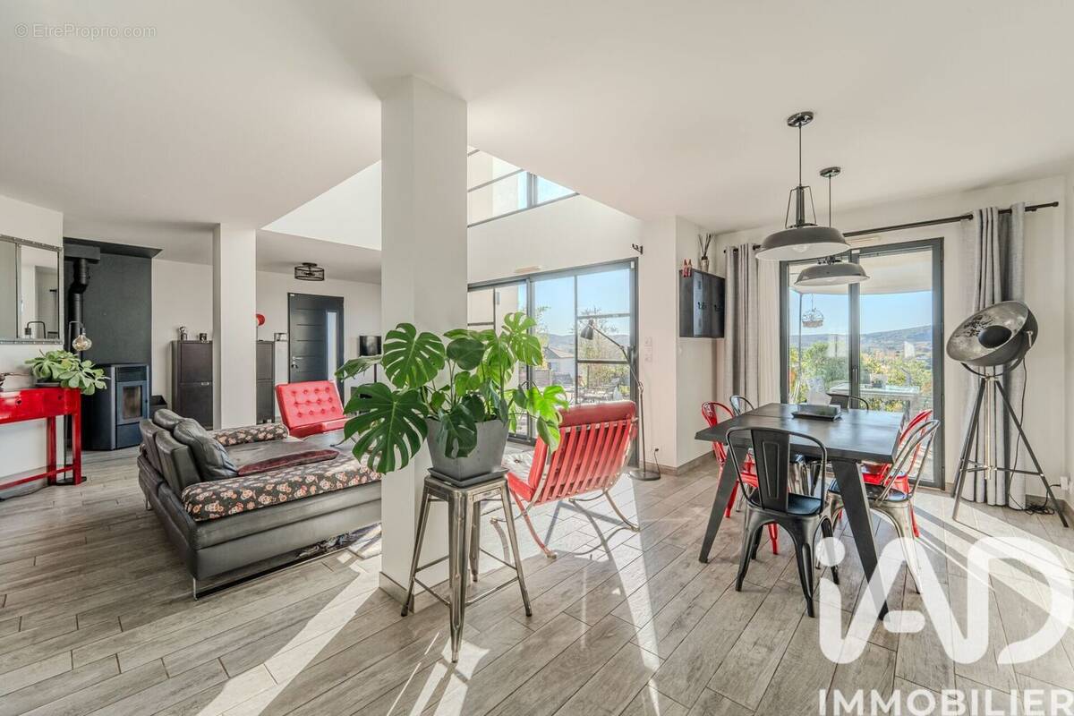 Photo 1 - Maison à SAINT-MARTIN-DE-LONDRES