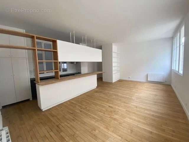 Appartement à PARIS-11E