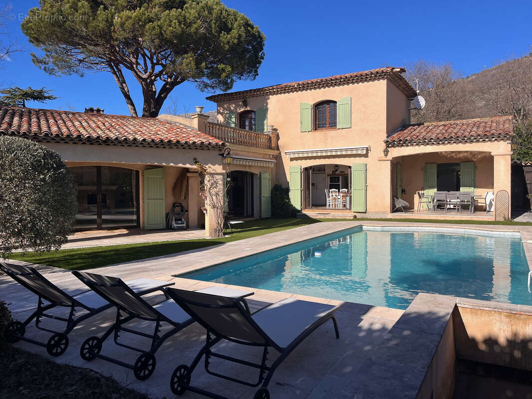 Maison à SAINT-VALLIER-DE-THIEY