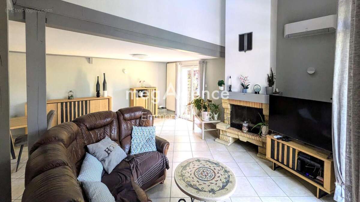 Maison à TASSIN-LA-DEMI-LUNE