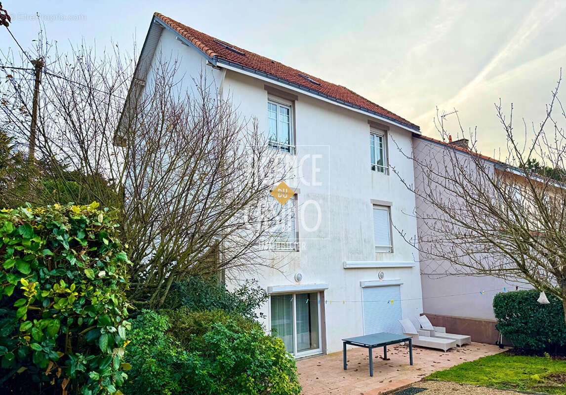 Maison La Baule 10 pièce(s) 220 m2 - photo 2