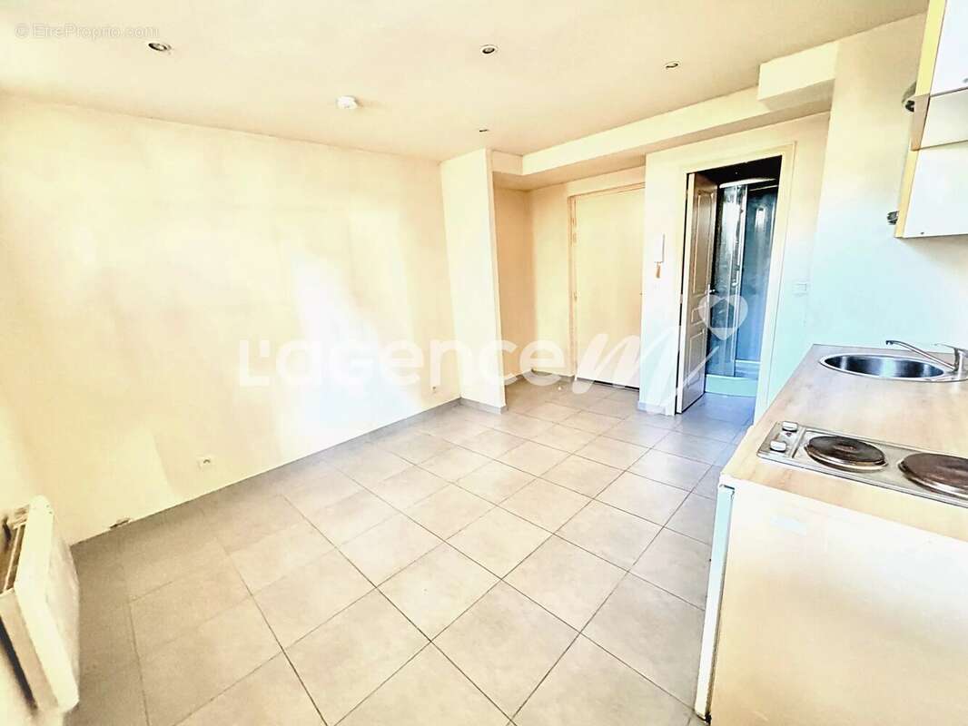 NICE EST "ERIK"  Studette 17 m² - photo 2