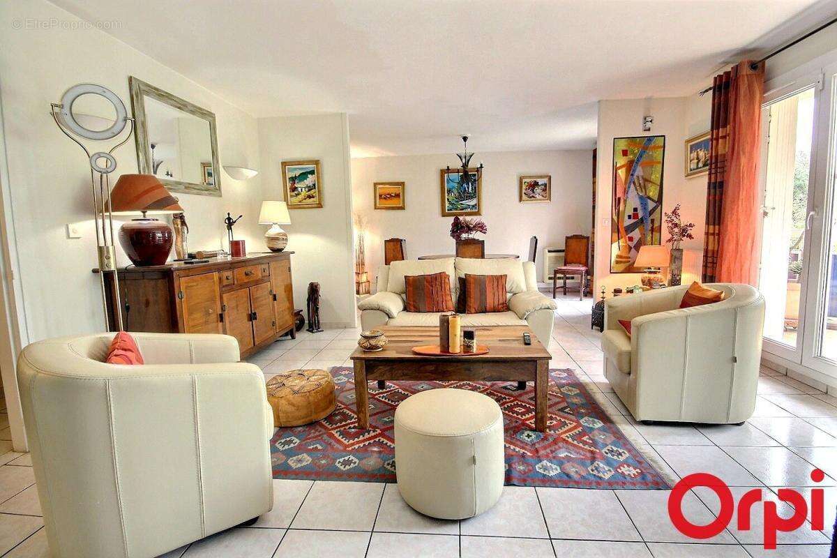 Appartement à MARSEILLE-12E