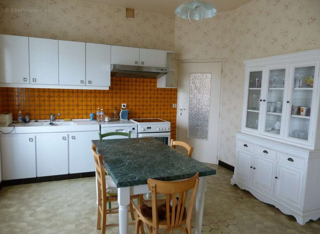 Maison 188 m² à Dampierre-En-Burly  - photo 5