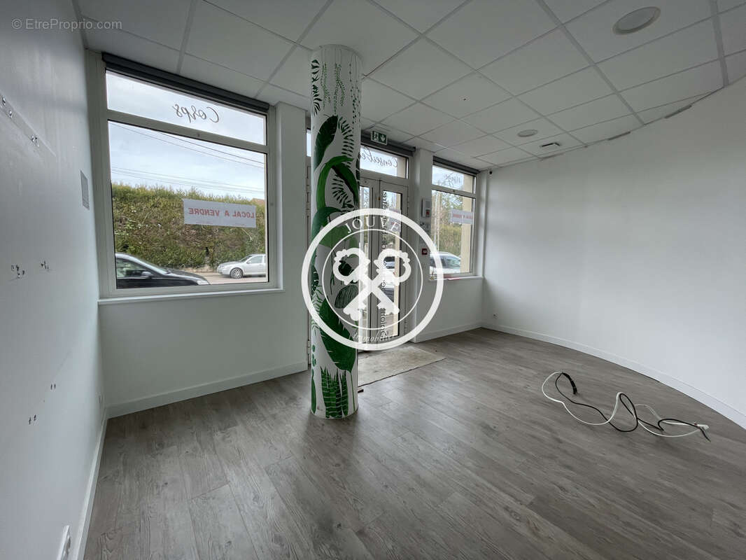 Local commercial/ bureaux sainte savine - photo 4