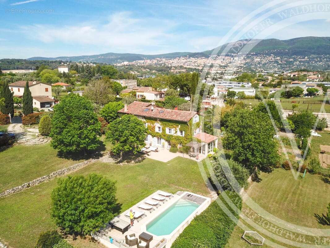 Maison à MOUANS-SARTOUX