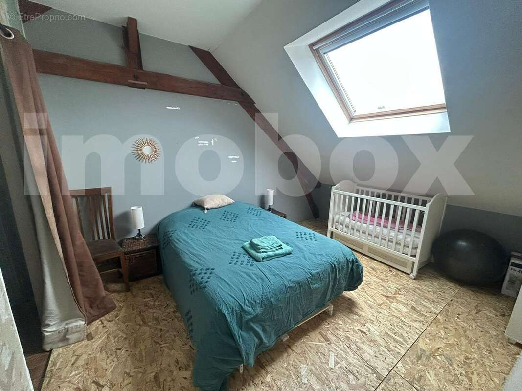 bdd5e1a5-89c5-448d-849d-105753fa45c7 - Maison à LA ROUXIERE