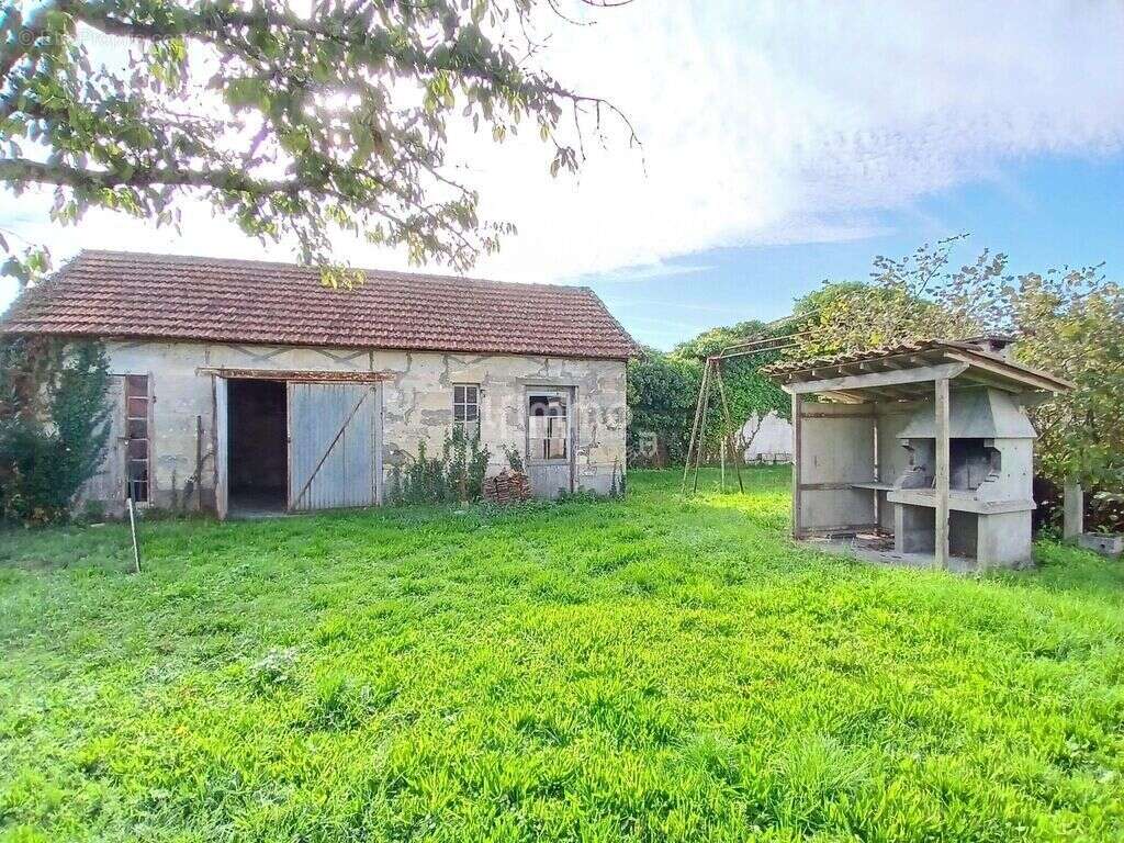 Maison à AMBARES-ET-LAGRAVE