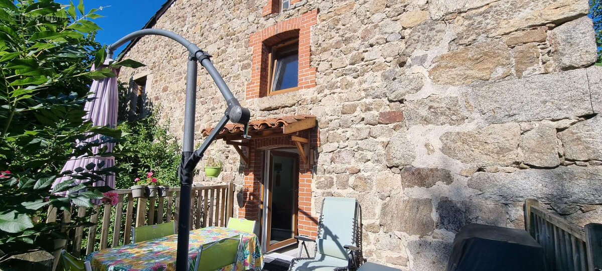 Maison à ESTIVAREILLES