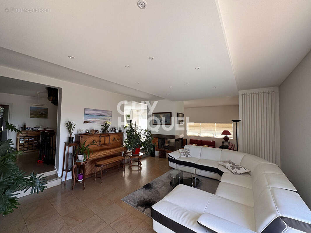 Maison à LE CREUSOT