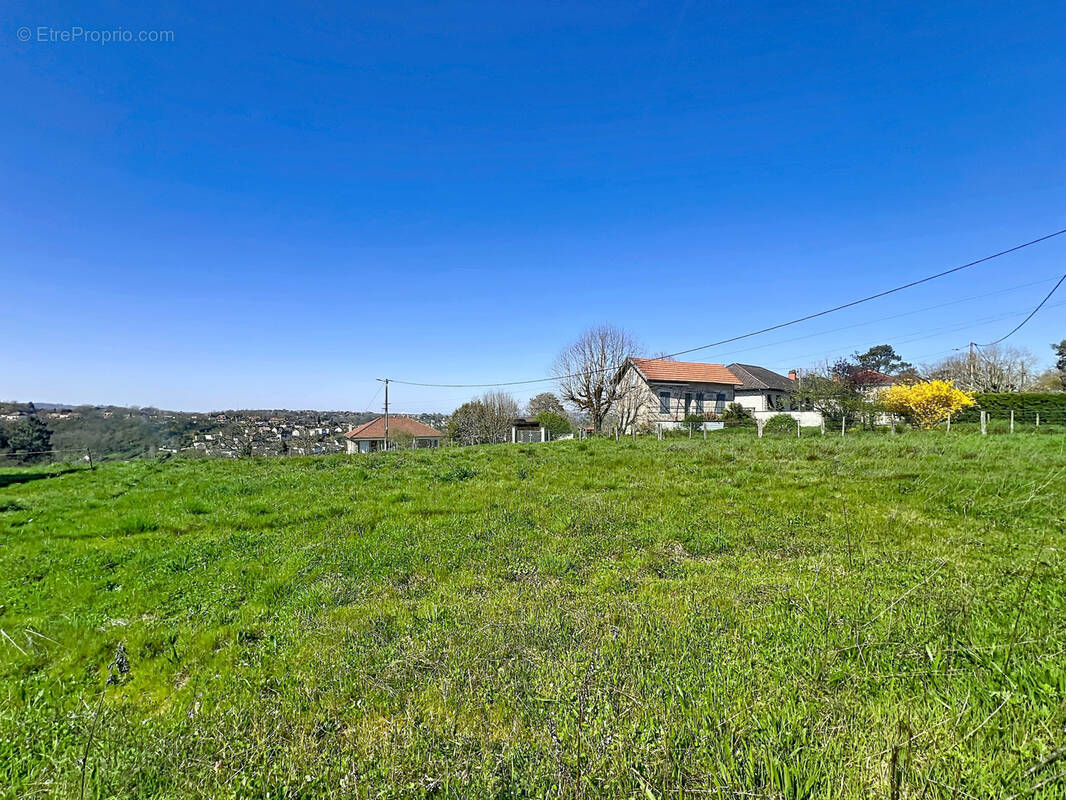 Terrain à BRIVE-LA-GAILLARDE
