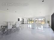 Photo 1 - Maison à AMBARES-ET-LAGRAVE