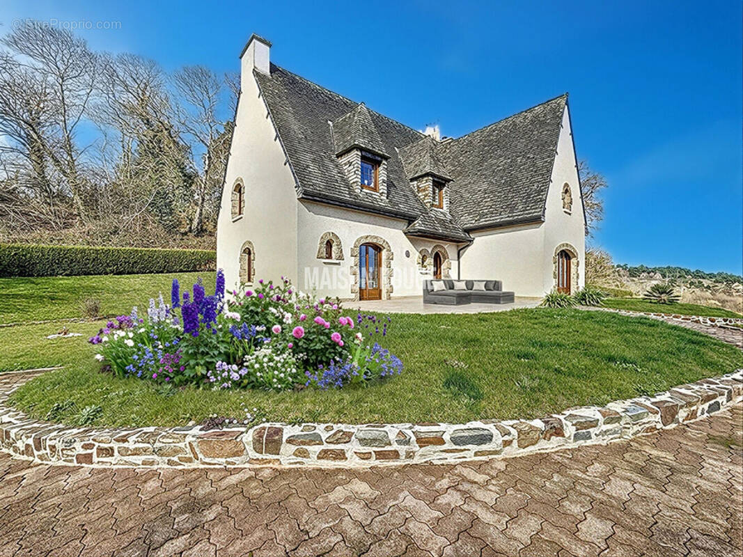 Maison à PLOUBAZLANEC