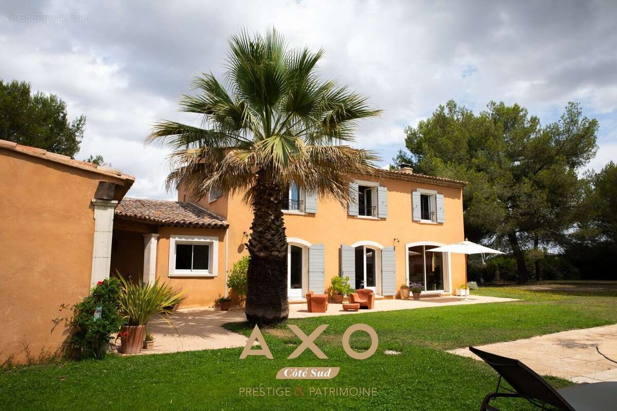 Maison à MEYRARGUES