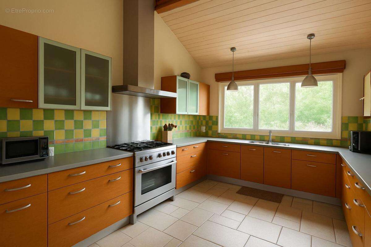 Maison à CUBZAC-LES-PONTS