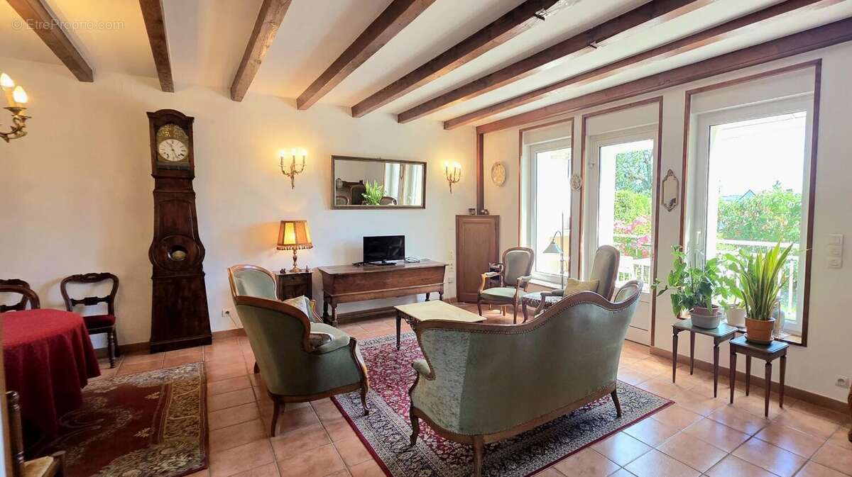 Maison à THOISY-LA-BERCHERE