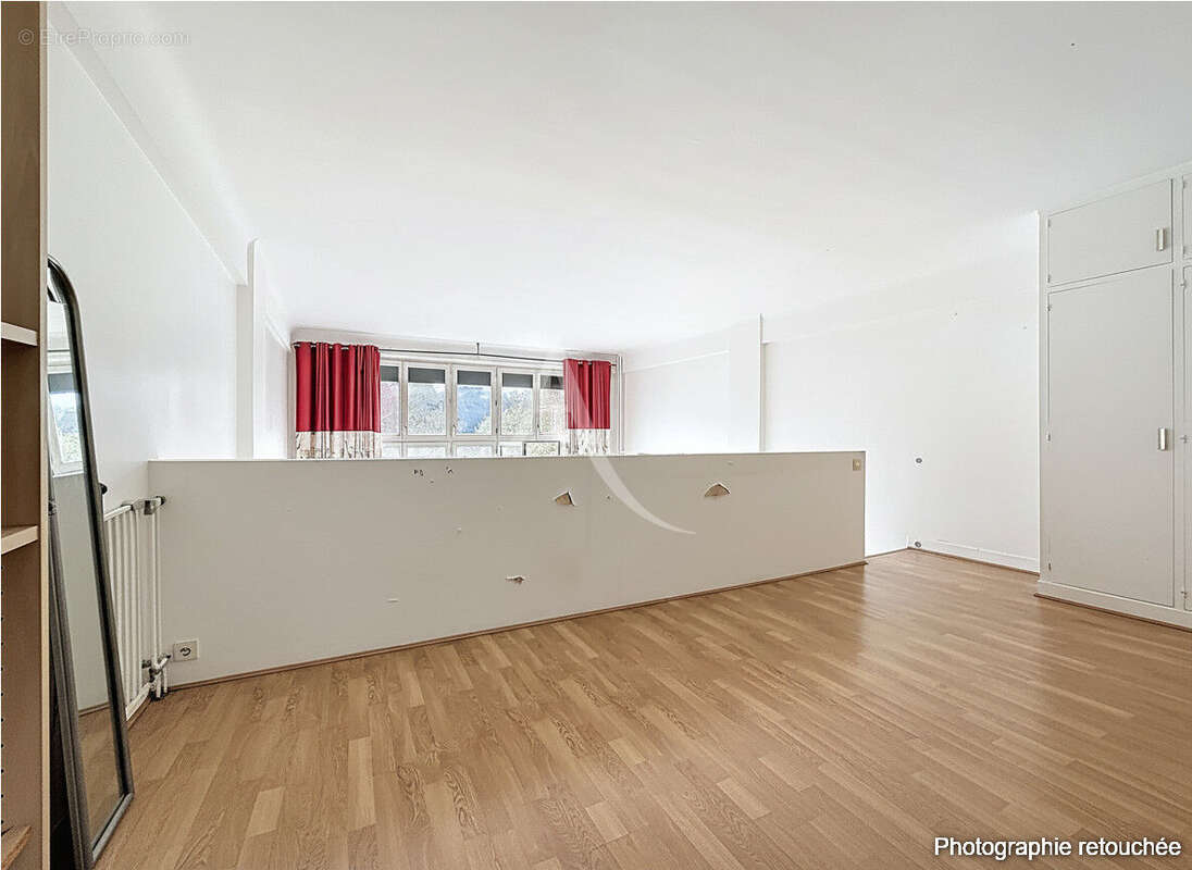 Appartement à PARIS-14E