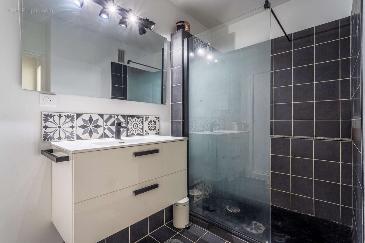 Appartement à LA VALETTE-DU-VAR