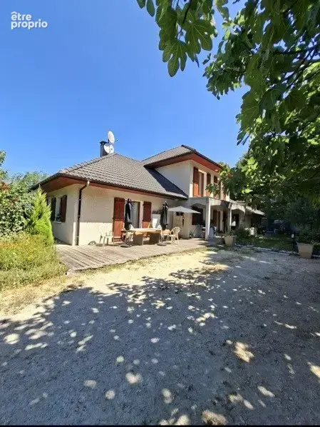 Villa de 7 pièces principales - photo 2