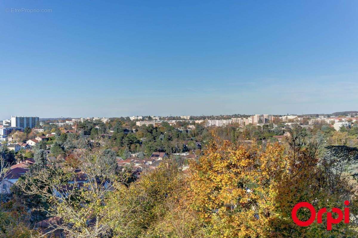 Appartement à CALUIRE-ET-CUIRE