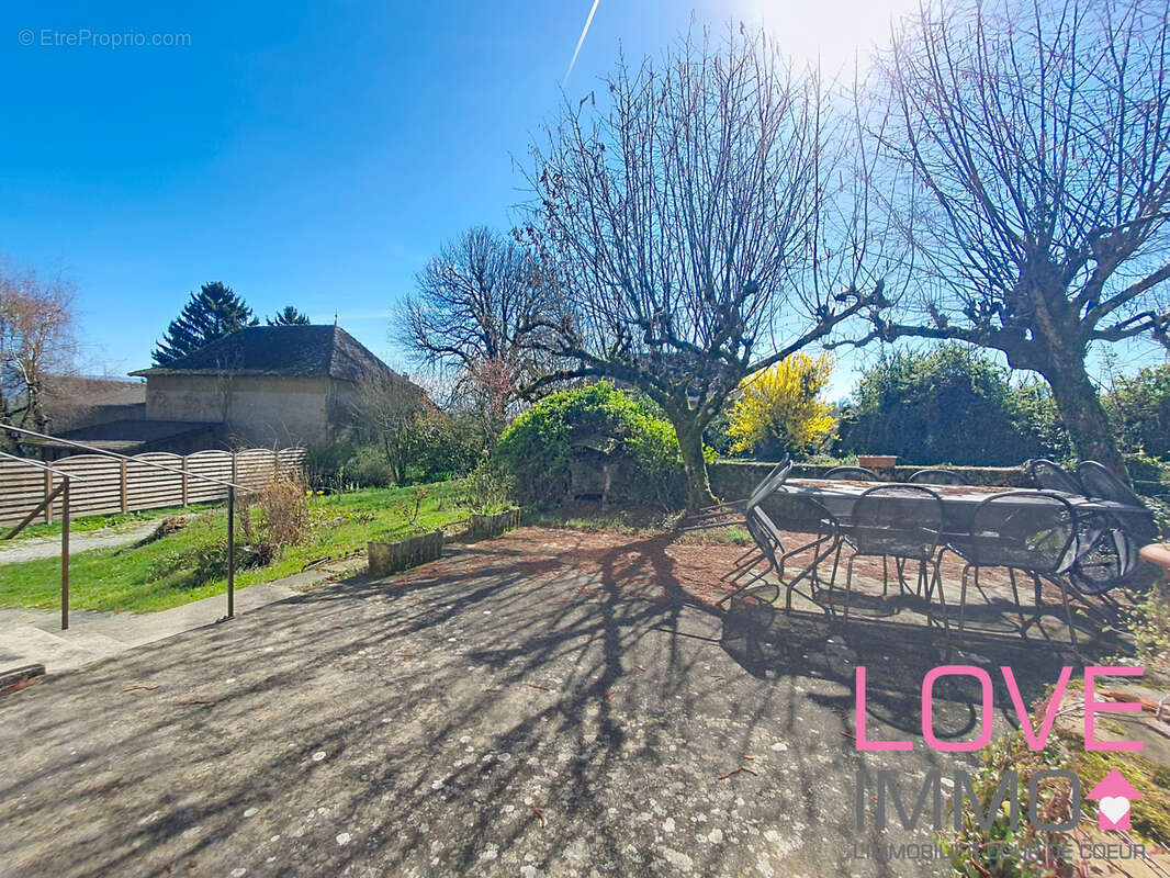 Maison à LA TOUR-DU-PIN