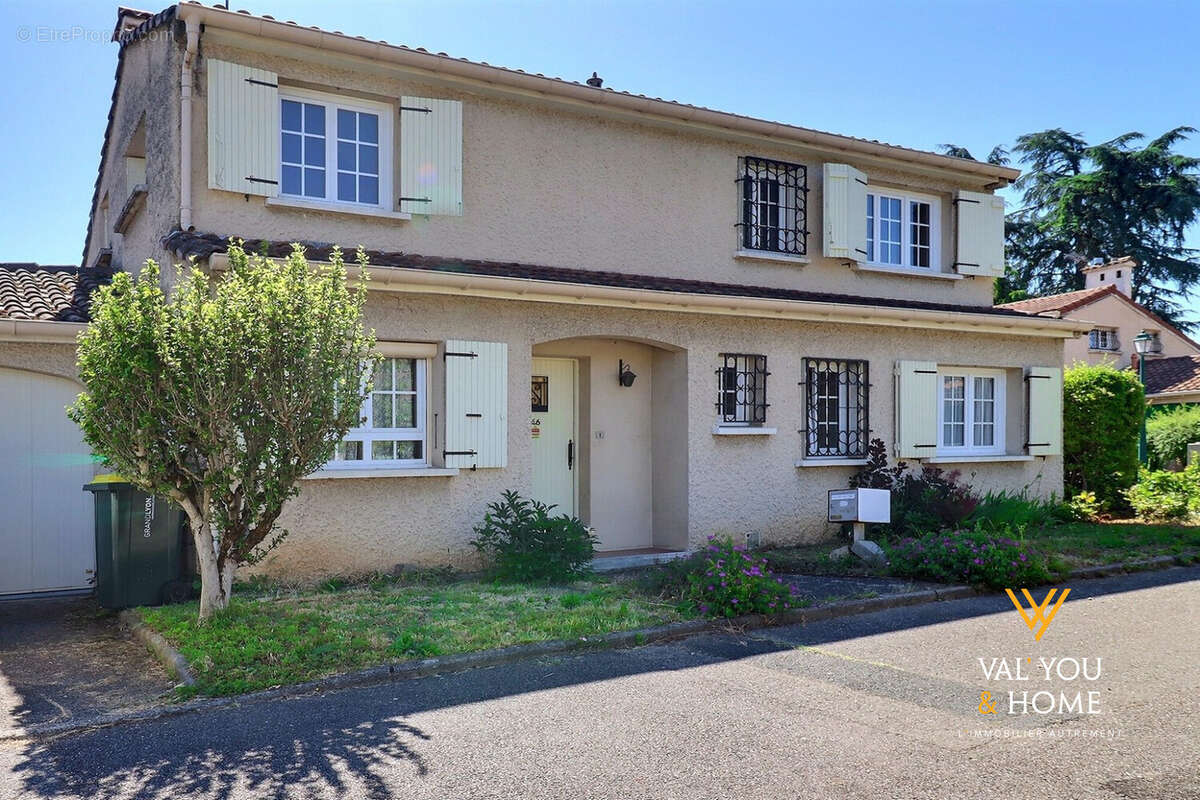 Maison à SAINT-GENIS-LAVAL