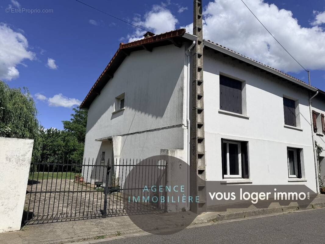 Maison à MONTESQUIEU-VOLVESTRE