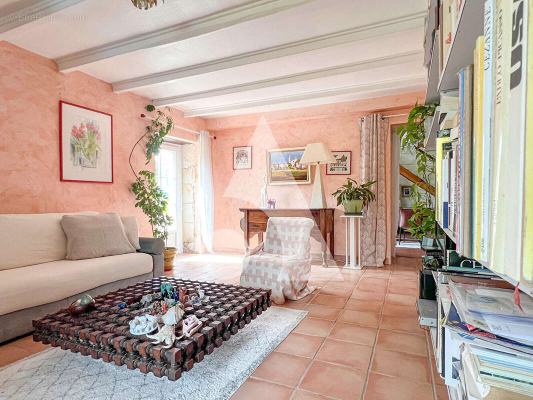 Maison à LE DOUHET
