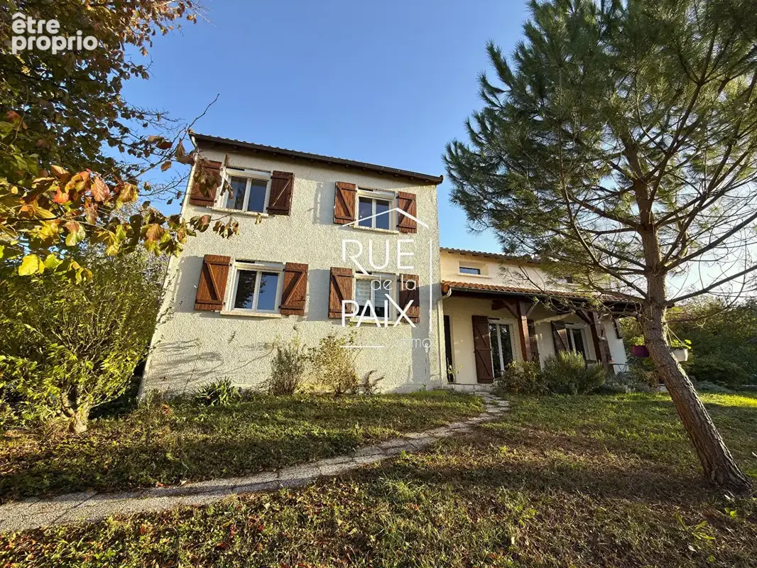 Maison Chatellerault 6 pièce(s) 143.24 m2 - photo 1
