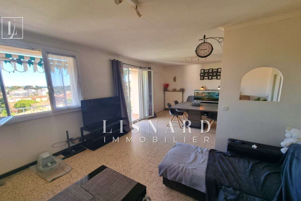 Appartement à LE CANNET