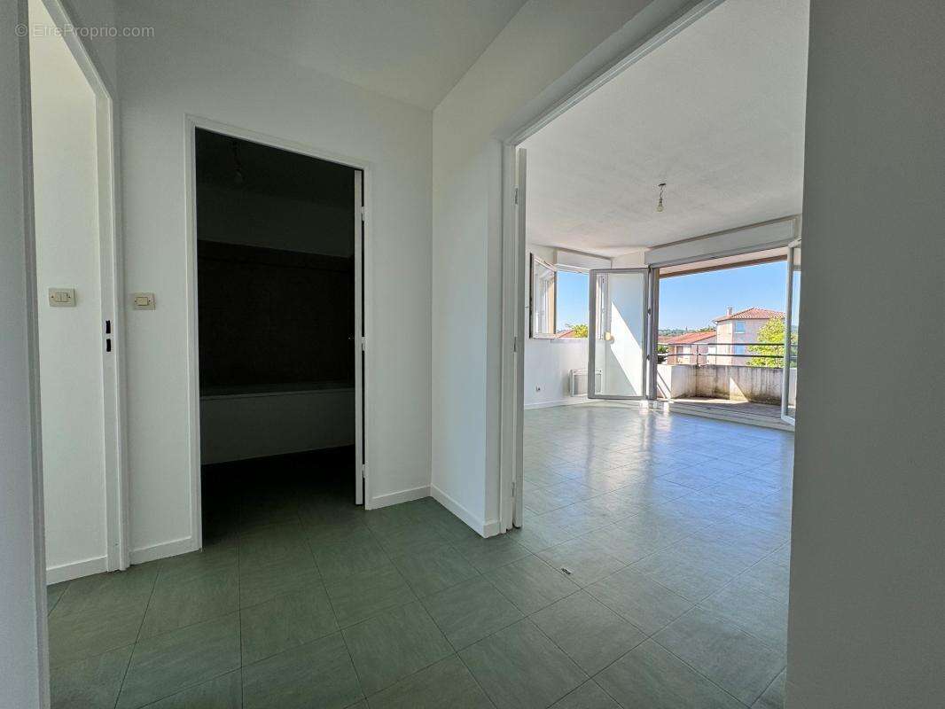 Appartement t4 - photo 3