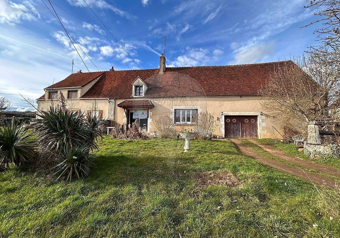 Maison à BEAUMONT-LA-FERRIERE
