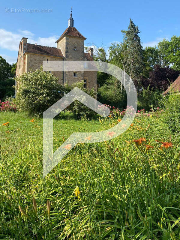 Maison à BEAUMONT-SARDOLLES