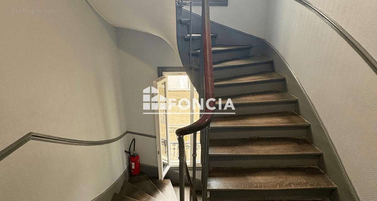 Asnières-sur-Seine – 2 Pièces 29,14 m² – Entièrement Rénové & Immeuble Ravalé - photo 8