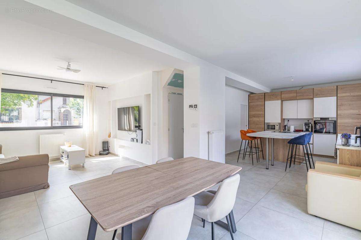 Maison de 5 pièces de 127 m² à Choisy-le-Roi - photo 5