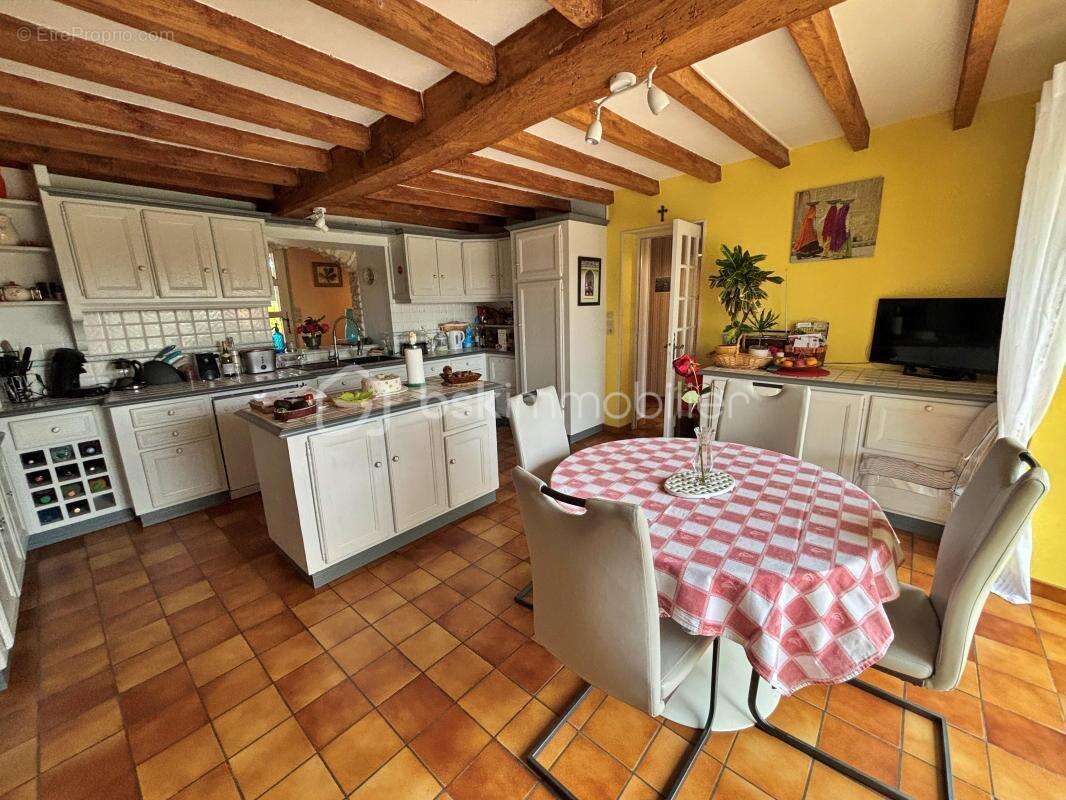 Maison à MARNES