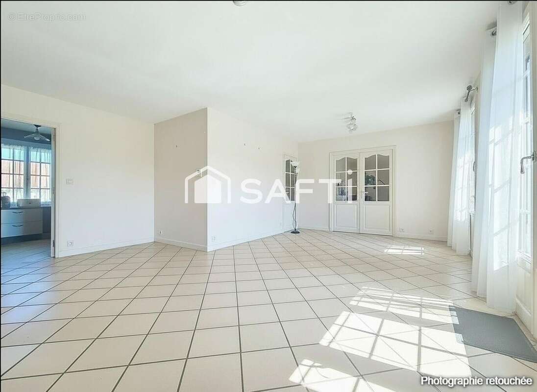 Photo 2 - Maison à AMPONVILLE