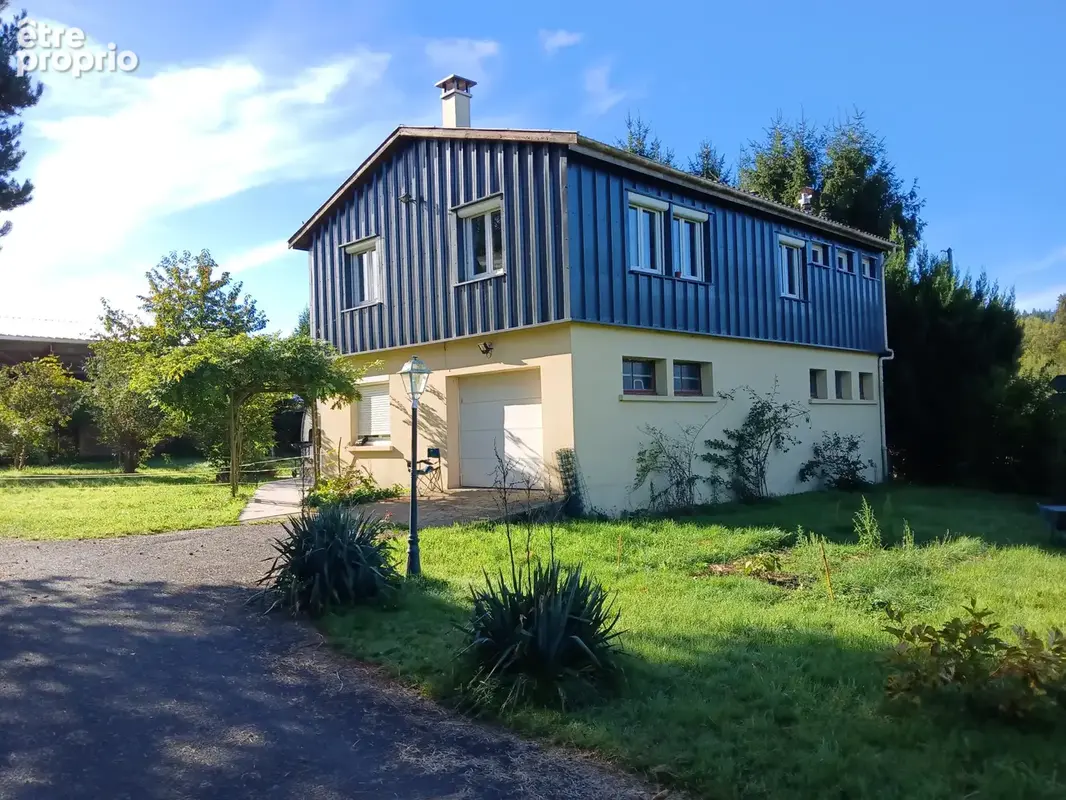 Maison à CUNLHAT