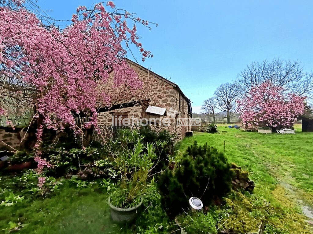 Maison à LA SOUTERRAINE