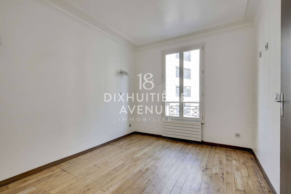 Appartement à PARIS-18E