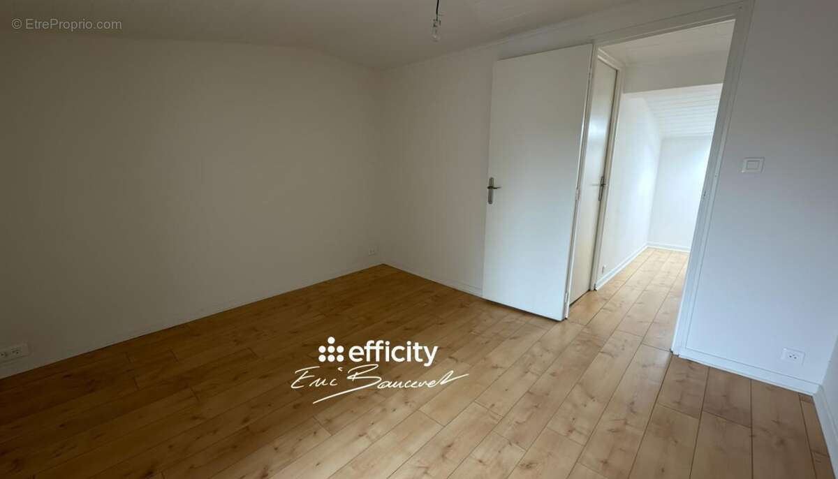 Maison 71 m² à Niort  - photo 11