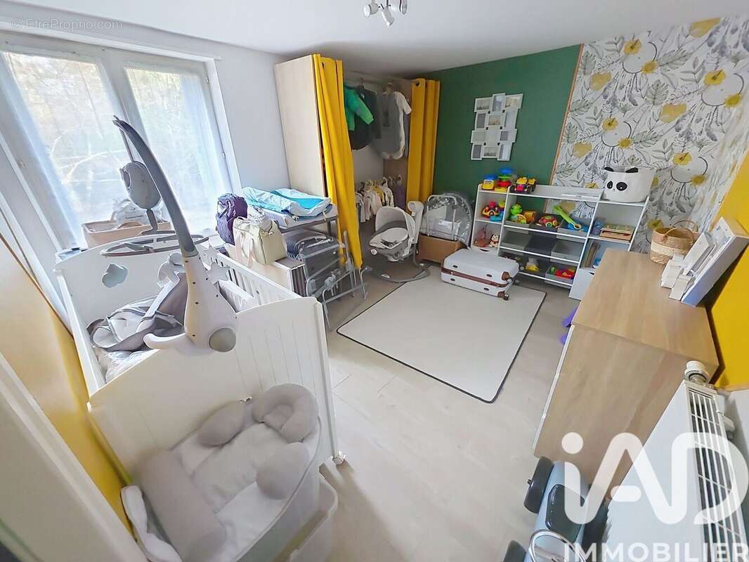 Photo 9