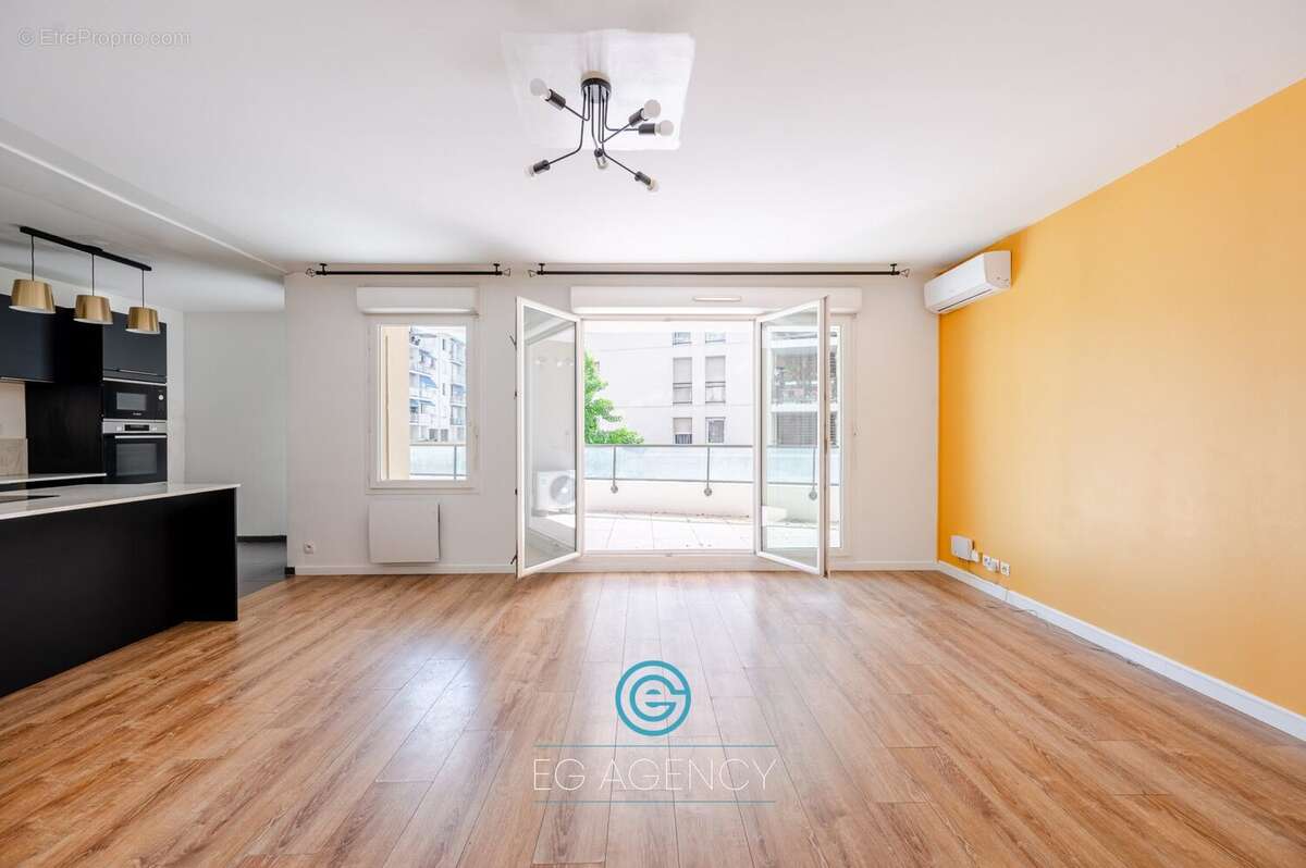 Appartement à MARSEILLE-8E