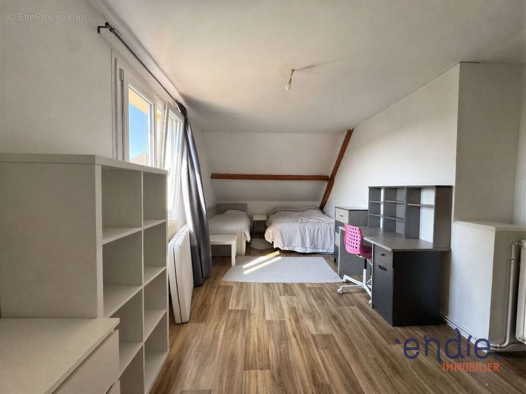 Une maison familiale aux beaux volumes, au cur de Cheux - photo 11