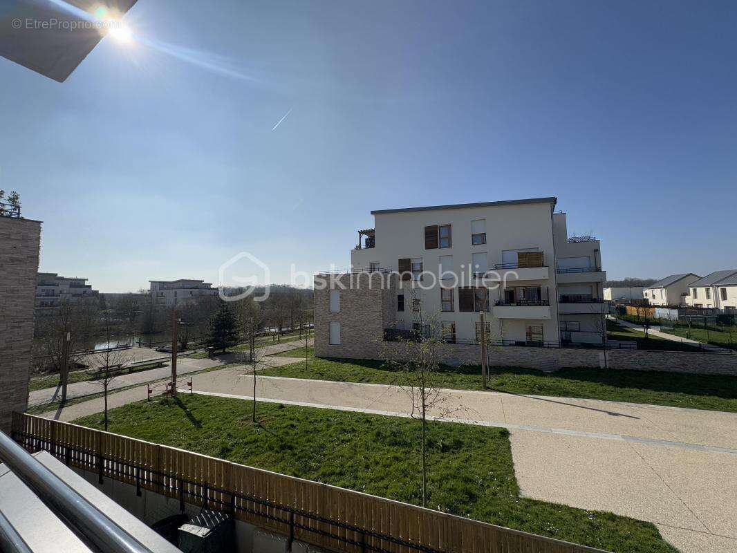 Appartement à BOIS-D'ARCY