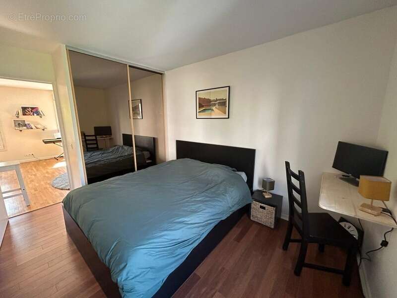 Appartement à LA GARENNE-COLOMBES