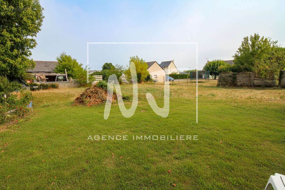 Terrain à BEAUFORT-EN-VALLEE