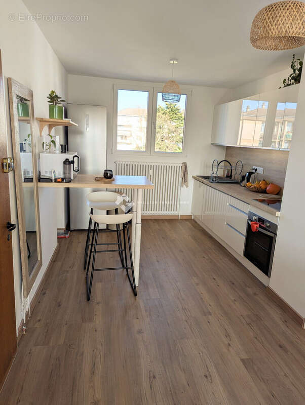 Appartement 89 m² à Ville-La-Grand  - photo 8